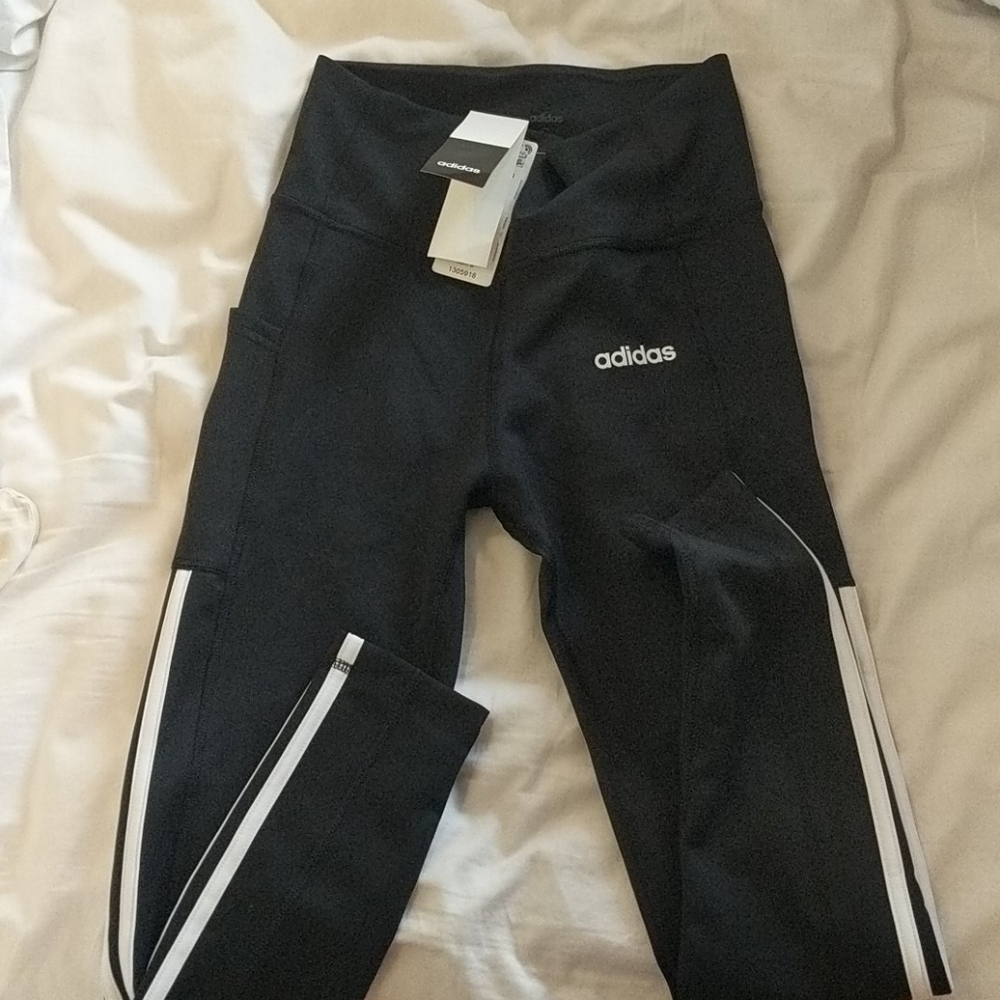 NWT Adidas 3 stripe leggings w/ phone leg pocket
